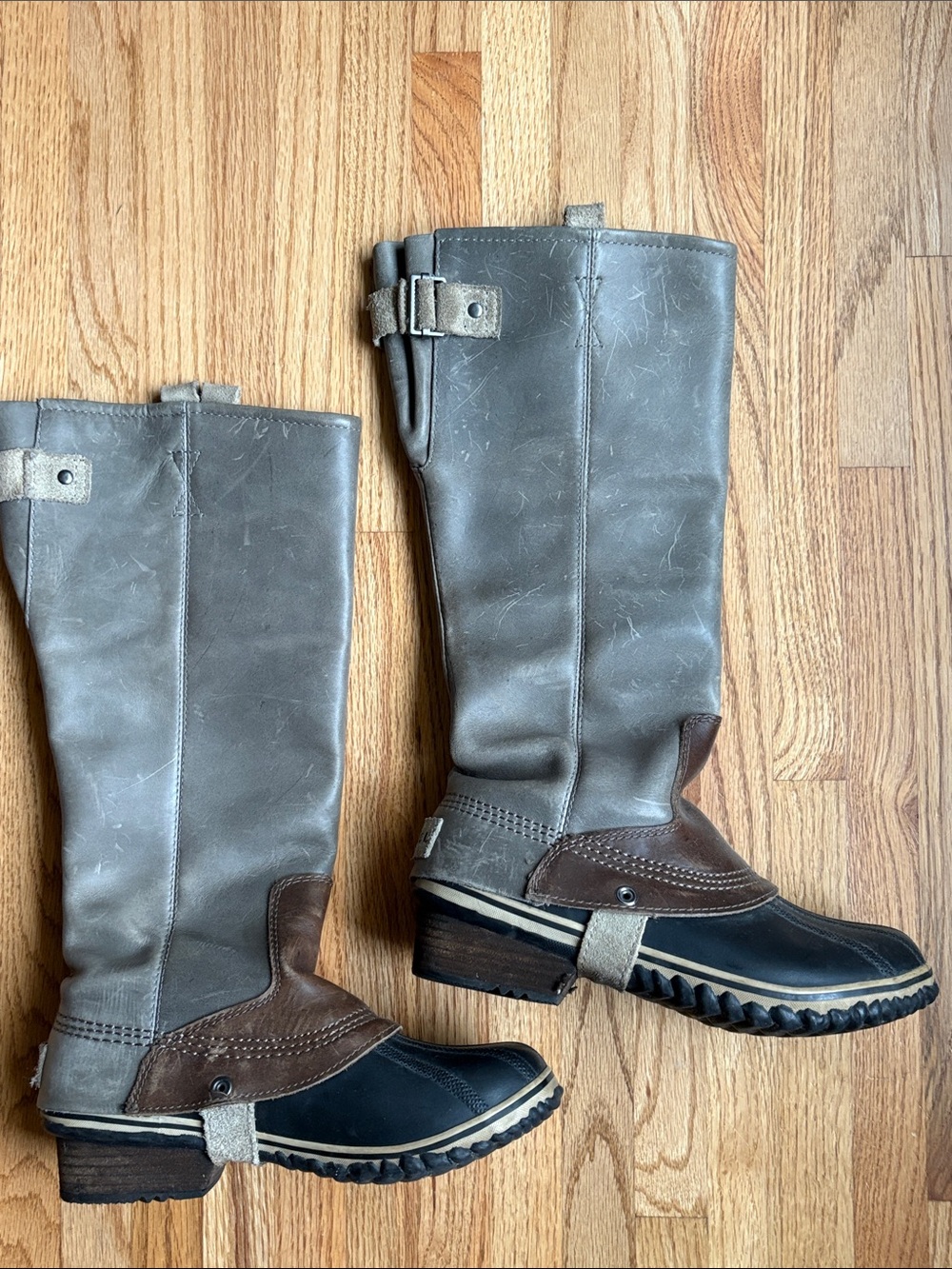 Sorel 7.5 Women's Tall Leather Riding Boots in Gray, Brown and Black